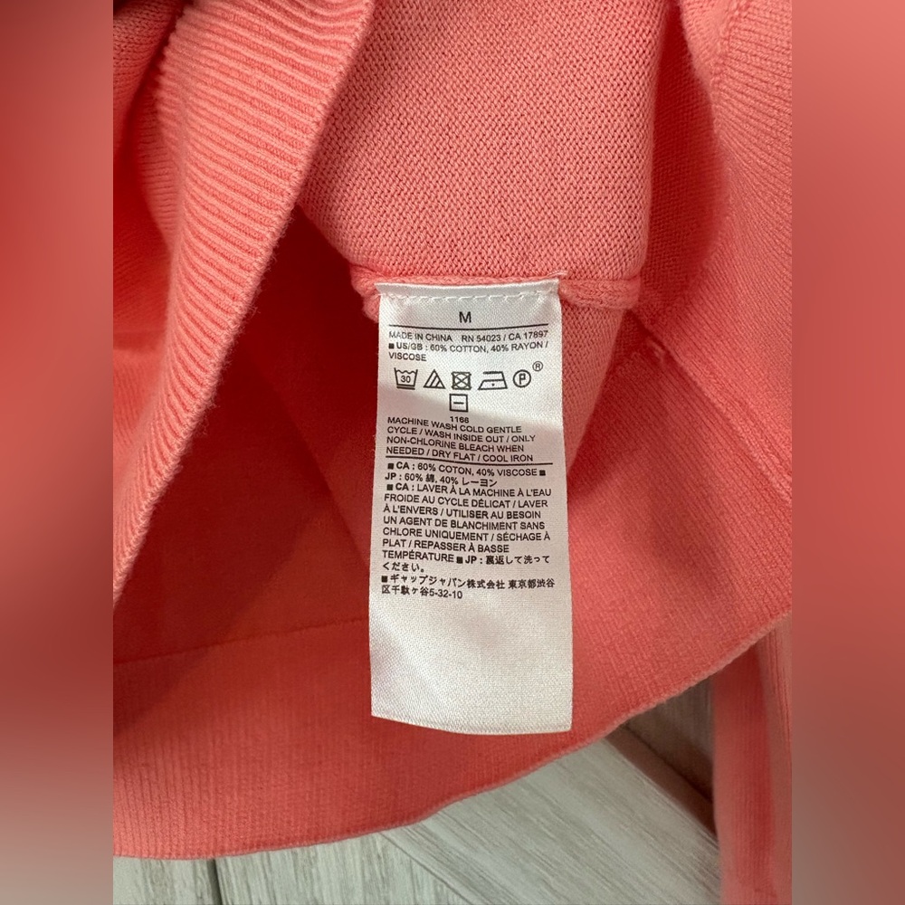 Banana Republic Forever Crew Neck Coral Sweater - Picture 5 of 5
